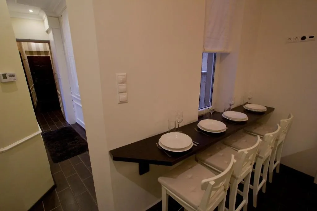 Elisabeth Bridge Apartmans ブダペスト